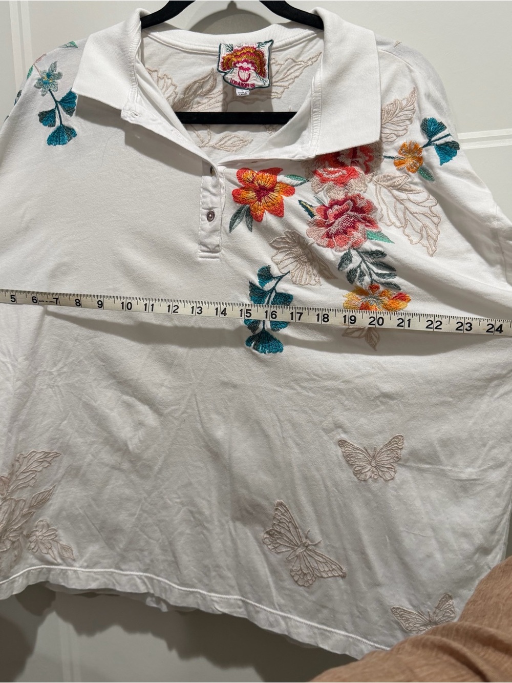Johnny Was White Embroidered Floral Polo Top - Picture 5 of 6